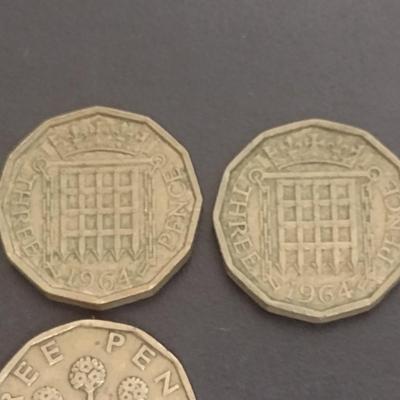 Set of Six Early 20th Century Dates British Three Pence Coins Circulated Condition (44)