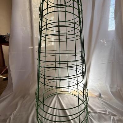 Sale Photo Thumbnail #49: 6 garden tomato cages