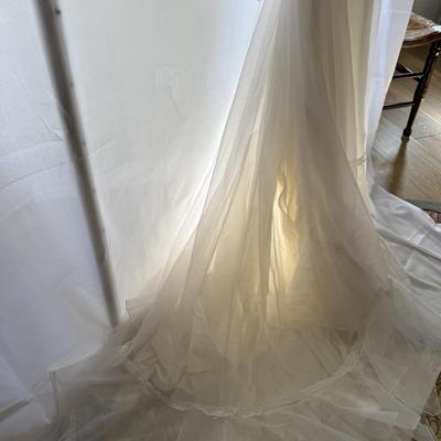 Sale Photo Thumbnail #54: Vintage lace wedding gown in excellent condition 
Waist xxx
Length xxx