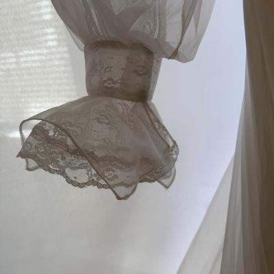 Sale Photo Thumbnail #53: Vintage lace wedding gown in excellent condition 
Waist xxx
Length xxx