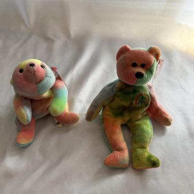 Sale Photo Thumbnail #84: Ty Beanie Baby Peace Bear by Ty Beanie Baby

Sammie the Bear