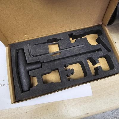 Cutech 6" Benchtop Joiner on Shopfox Stand (DG-JS)