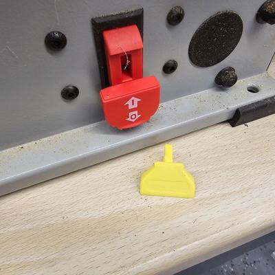 Cutech 6" Benchtop Joiner on Shopfox Stand (DG-JS)