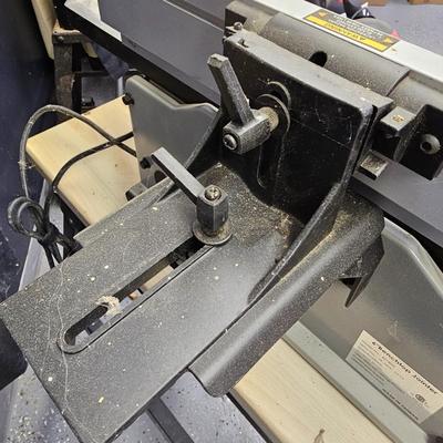 Cutech 6" Benchtop Joiner on Shopfox Stand (DG-JS)