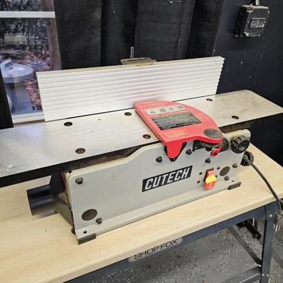 Cutech 6" Benchtop Joiner on Shopfox Stand (DG-JS)