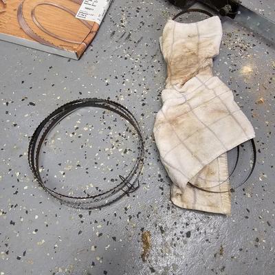 Wen 10" Band Saw & Accessories (DG-JS)