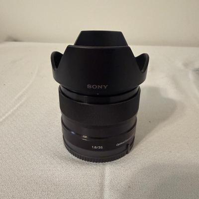 Trio of Sony Lenses (O-MG)