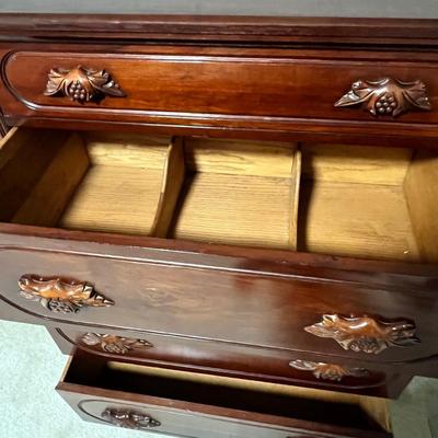 Davis Cabinet Company Cherry Chest of Drawers (BGB-RG)