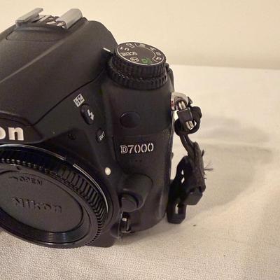 Nikon D7000 Camera Body (O-MG)