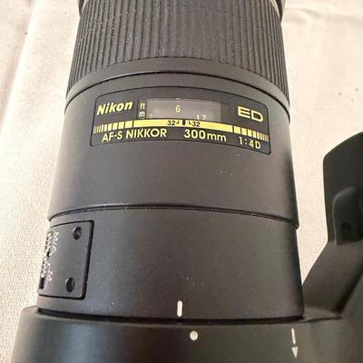 Nikon AF-S Nikkor 300MM 1:4D Lens