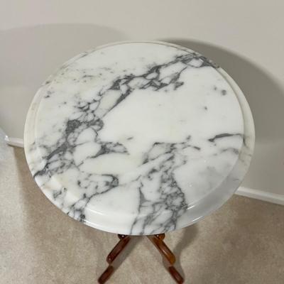 Mahogany Victorian Plant Stand W/ Beveled Italian Marble Top (BGB-RG)