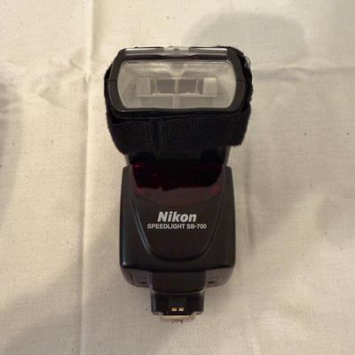 Nikon Speedlight SB-700 (O-MG)