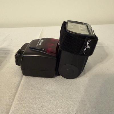 Nikon Speedlight SB-700 (O-MG)