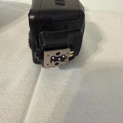 Nikon Speedlight SB-700 (O-MG)