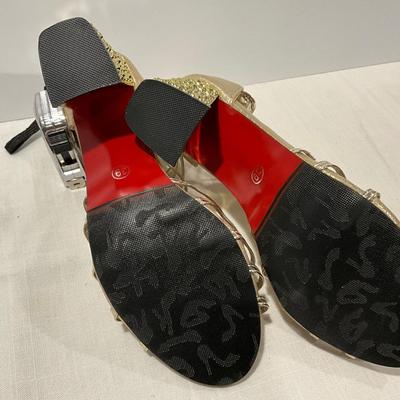 Sale Photo Thumbnail #216: .