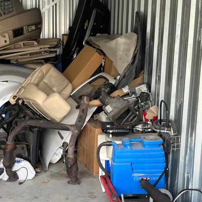 Sale Photo Thumbnail #6: Storage unit lien auction. All items are sold as is and the unit needs to be cleared out within 48 hours of purchase and swept. There will be a $100 cleaning deposit. you will get this back as long as no items are left on site.