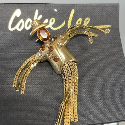 Cookie Lee scarecrow pin