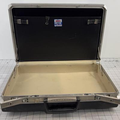 Attaché Case: Lawyers, Guns and Money 