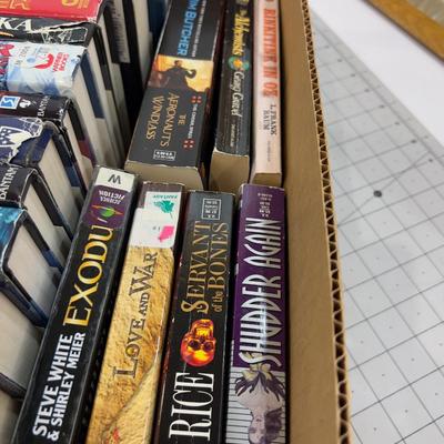 Tray of Science Fiction Fantasy Books - Paper and Hard Back 