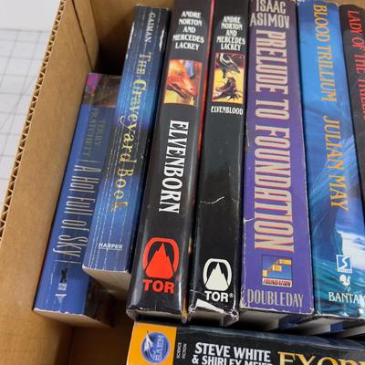 Tray of Science Fiction Fantasy Books - Paper and Hard Back 