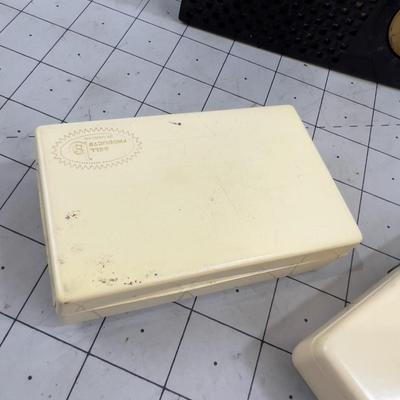 3 VINTAGE Transistor Radios 