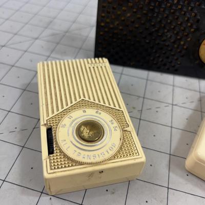 3 VINTAGE Transistor Radios 