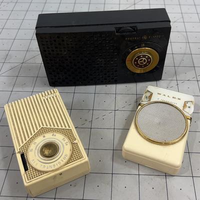 3 VINTAGE Transistor Radios 