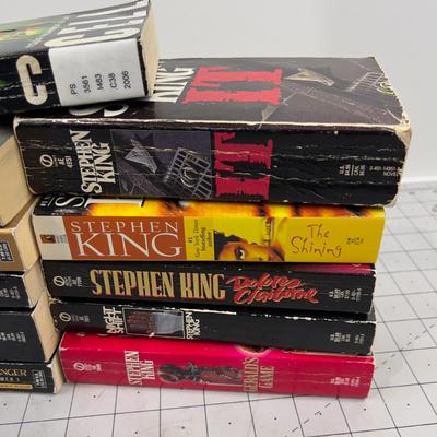 Collection of Steven King Novels, The Starter Kit