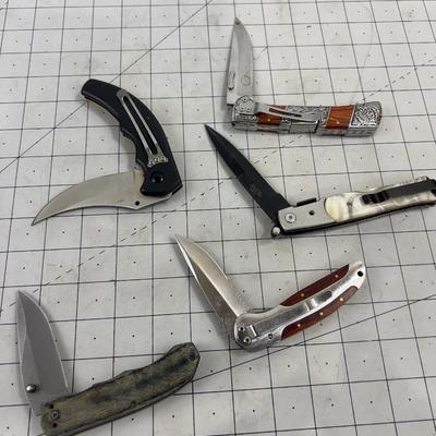 5 Folding Knives 