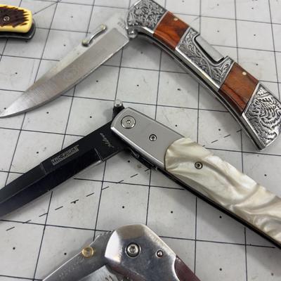 5 Folding Knives 