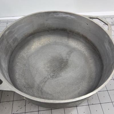 2 Cast Aluminum Cook Pots with Lids 