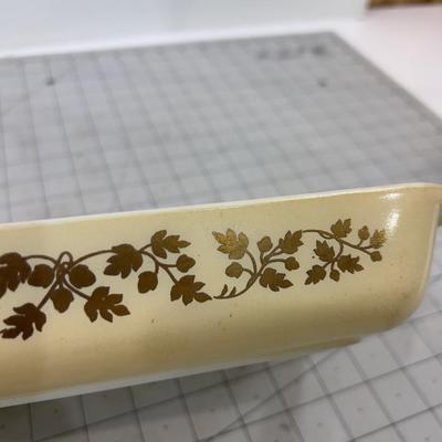 2 Pyrex Baking Dishes: Poppy& Golden Leaf 