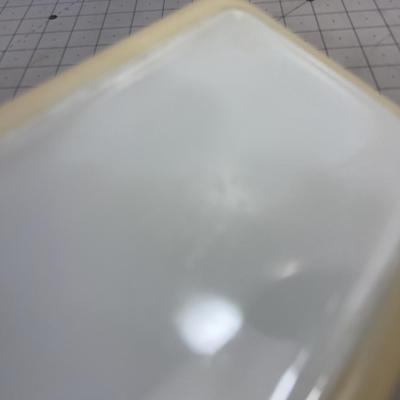 2 Pyrex Baking Dishes: Poppy& Golden Leaf 