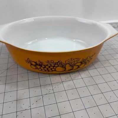 2-1/2 Quart Casserole Oval "OLD ORCHARD" 