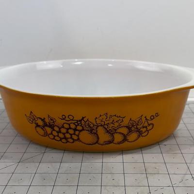 2-1/2 Quart Casserole Oval "OLD ORCHARD" 