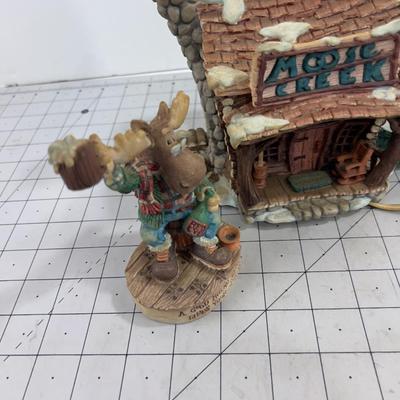 FUN!! Moose Creek Scene: House, Figurines Cabin/Camping. 