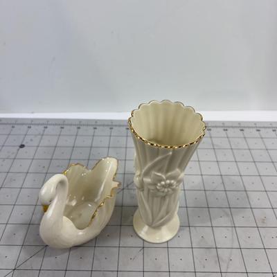 LENOX 24k Gold Rimmed Swan and Vase, Small 