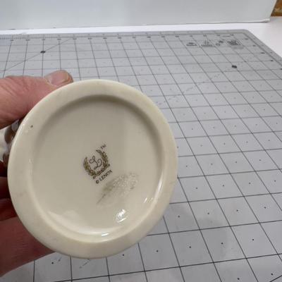 LENOX 24k Gold Rimmed Swan and Vase, Small 