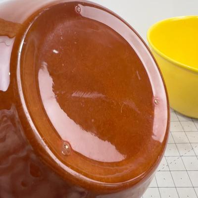 2 Bowls Ceramic Deep, Yellow & Brown 