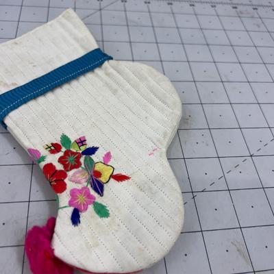 Little Embroidered Asian Style Booties - Interesting!!