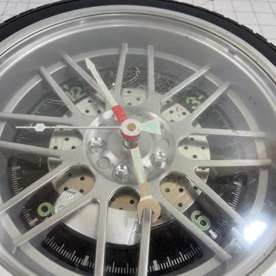 CLOCK! Looks like a Tire, funny! 