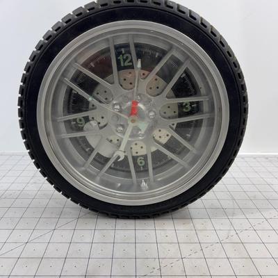 CLOCK! Looks like a Tire, funny! 