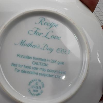 Mothers Day and Easter Plates 