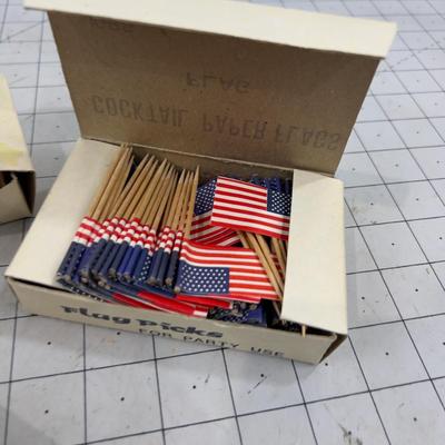 Cocktail Paper Flags Mostly American. 