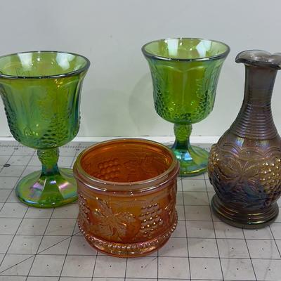 (4) Pieces of Carnival Glass - Pretty! 