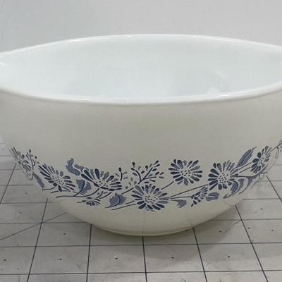 Small Pyrex Mixing Bowl 