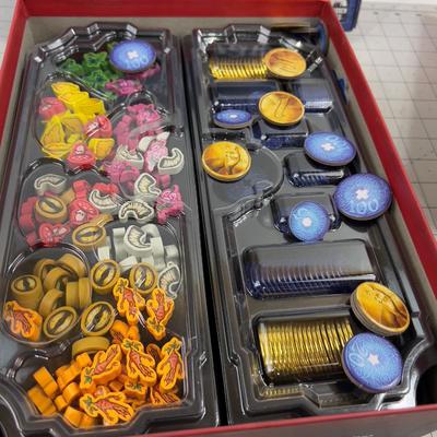 LIZARD WIZARD, the Game and Premium Components