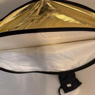 Newer 110 CM Reflector, Apex Bean Bag & Studio Umbrella (O-MG)