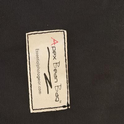 Newer 110 CM Reflector, Apex Bean Bag & Studio Umbrella (O-MG)