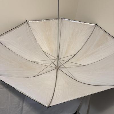 Newer 110 CM Reflector, Apex Bean Bag & Studio Umbrella (O-MG)